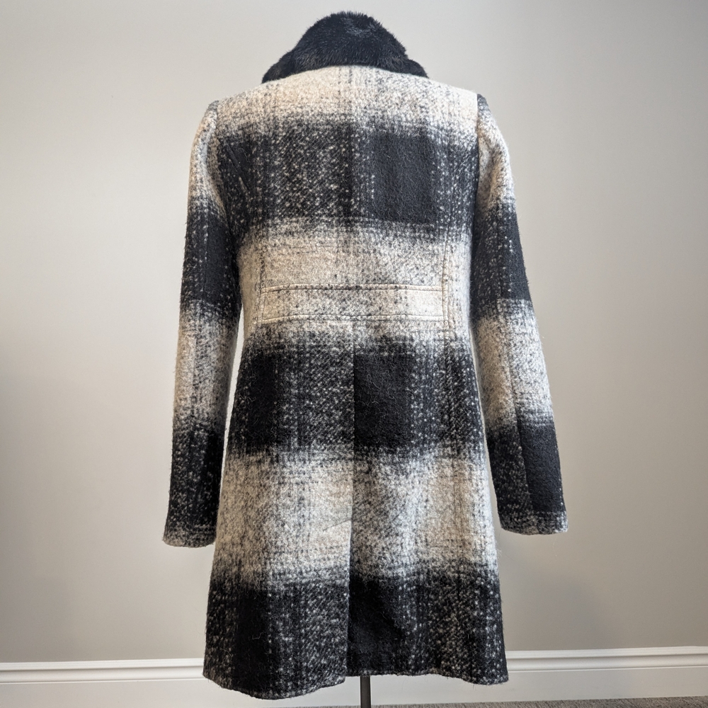 Black Grey Plaid Wool Coat Faux Fur Collar Long Jacket Warm Goth Cozy - Picture 3 of 13